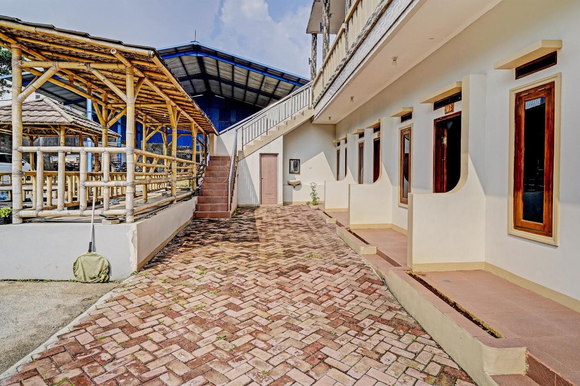 Oyo Life 91469 Pondok Pelita Лембанг Екстер'єр фото